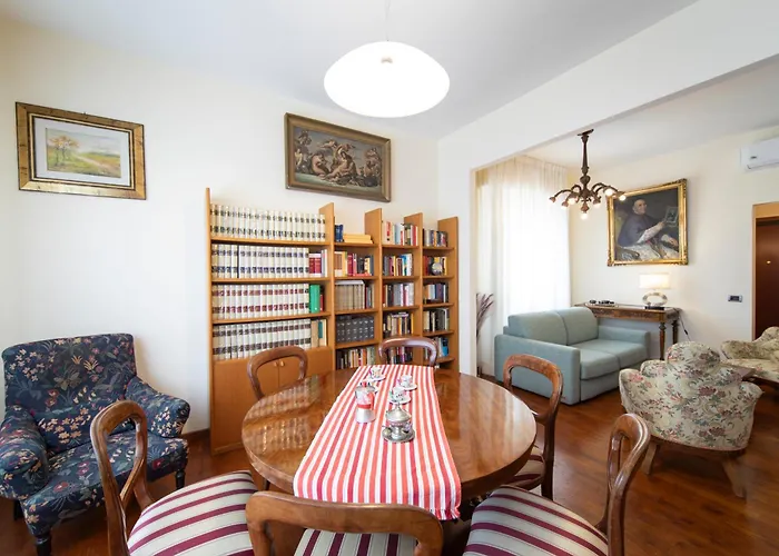 Apartment Bright Flat Close To The Centre *
